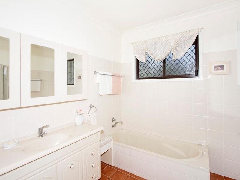 29 Blandford Street, Fennell Bay NSW 2283