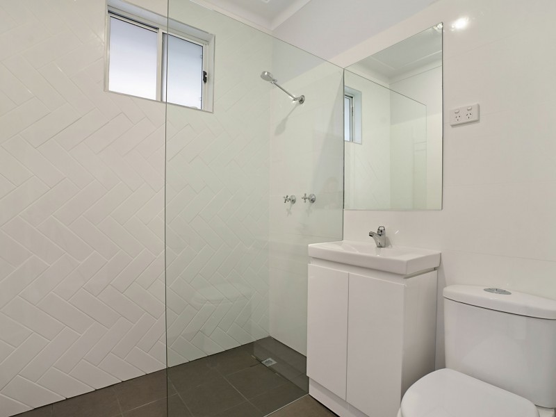 30 Warners Bay Rd, Warners Bay NSW 2282