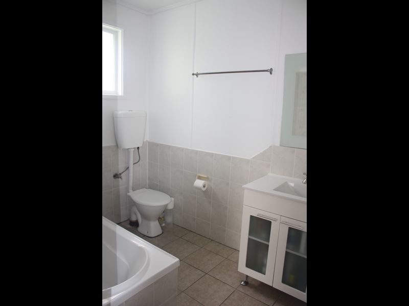 2 Cassia Crescent, Gateshead NSW 2290