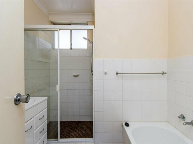 Villa 8/3 Harvard Close, Jesmond NSW 2299