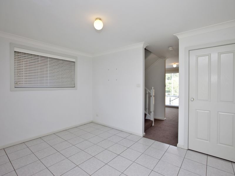 2/11 Madeleine Avenue, Charlestown NSW 2290