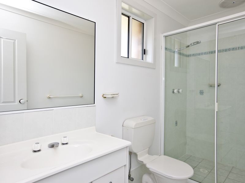 2/11 Madeleine Avenue, Charlestown NSW 2290