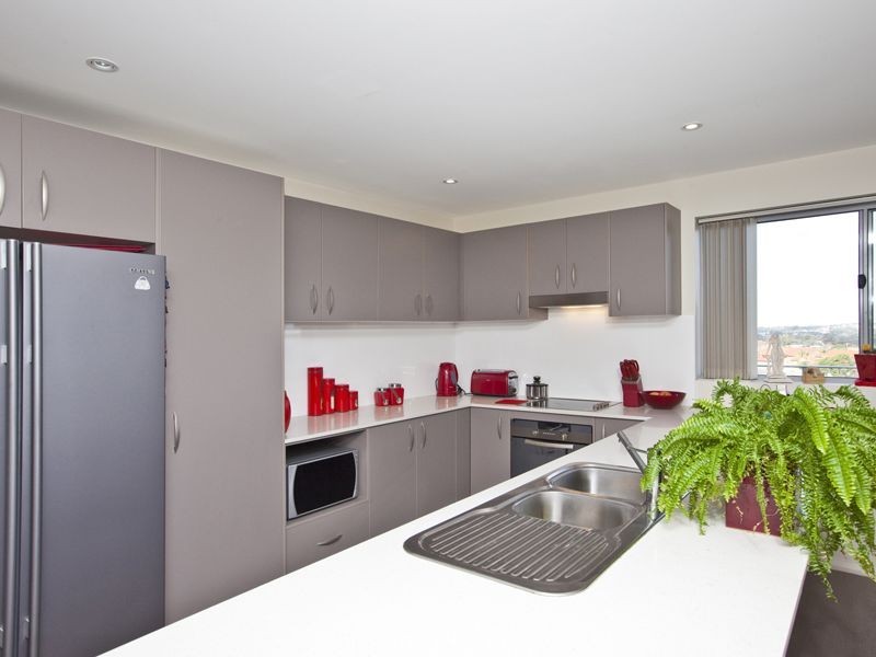606/215-217 Pacific Highway, Charlestown NSW 2290