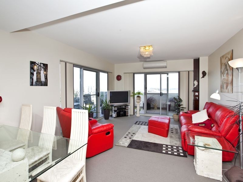 606/215-217 Pacific Highway, Charlestown NSW 2290