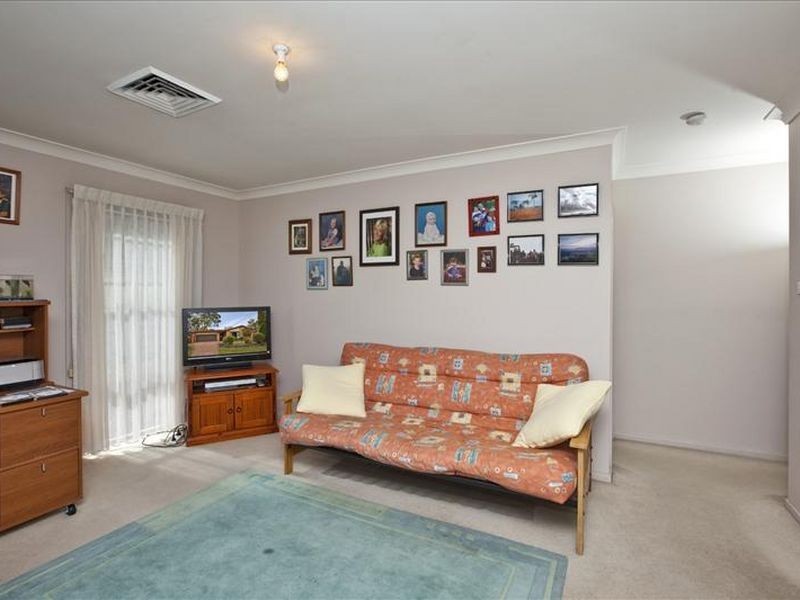 15 Rothbury Street, Eleebana NSW 2282