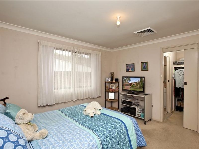 15 Rothbury Street, Eleebana NSW 2282