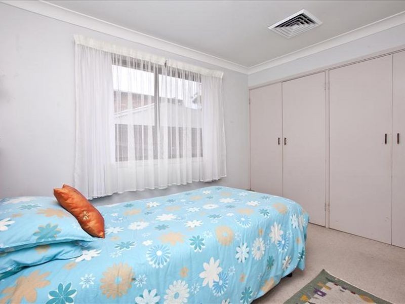 15 Rothbury Street, Eleebana NSW 2282