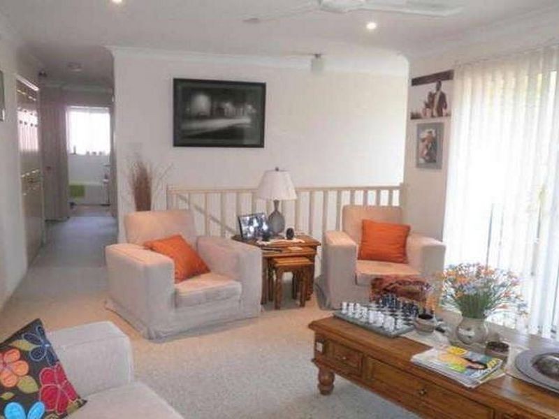 3/4 Louisa Avenue, Highfields NSW 2289