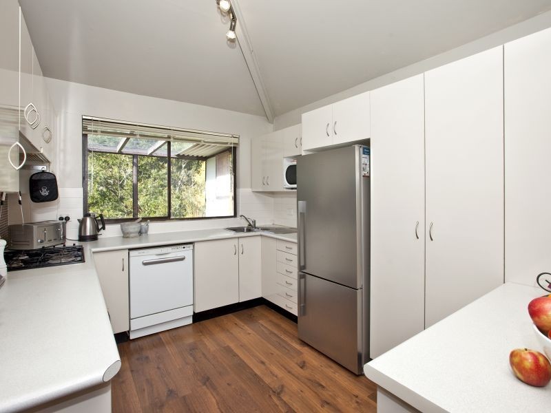 16 Lois Crescent, Cardiff NSW 2285