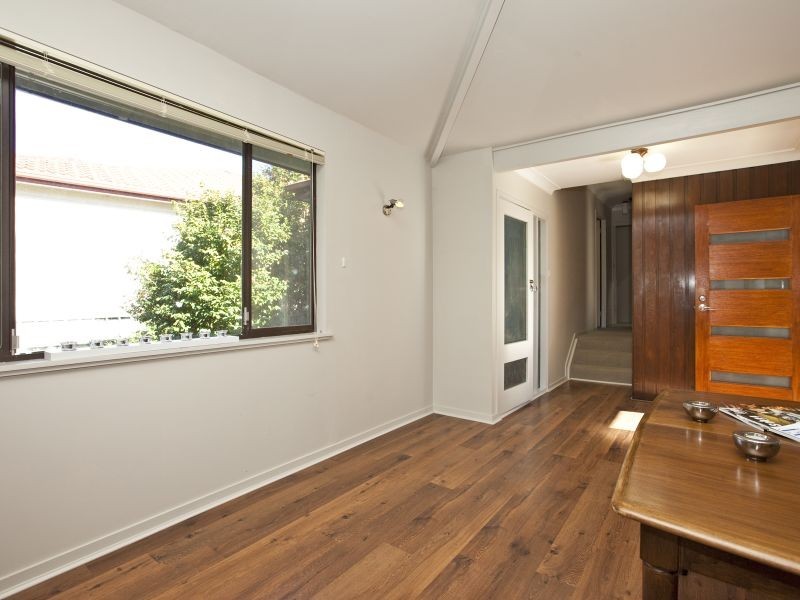 16 Lois Crescent, Cardiff NSW 2285