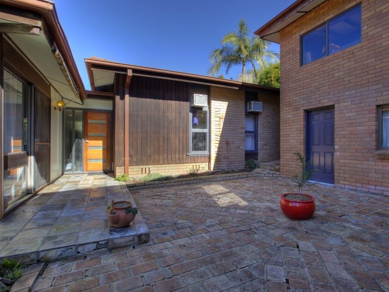 16 Lois Crescent, Cardiff NSW 2285