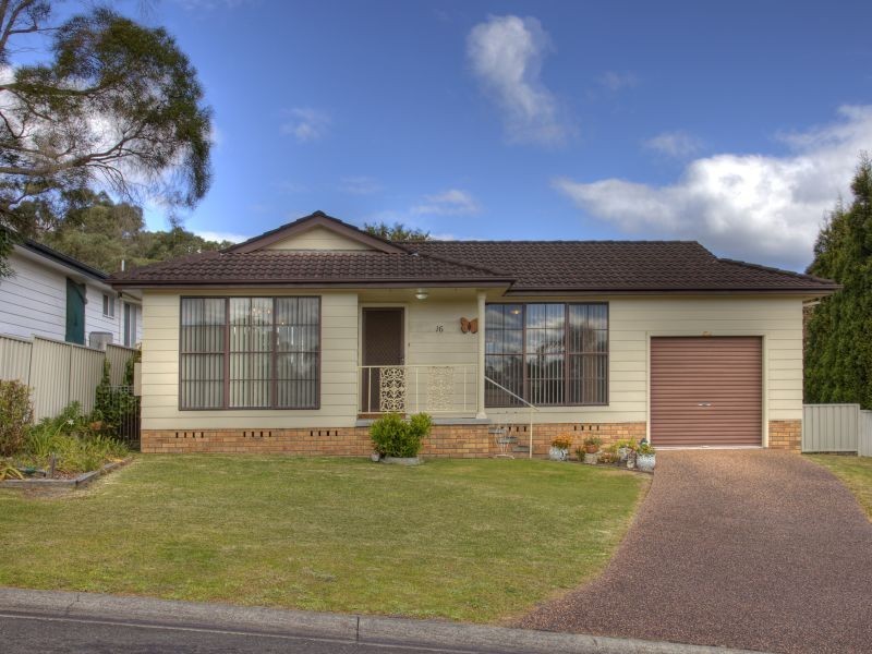 16 Camille Crescent, Cardiff South NSW 2285