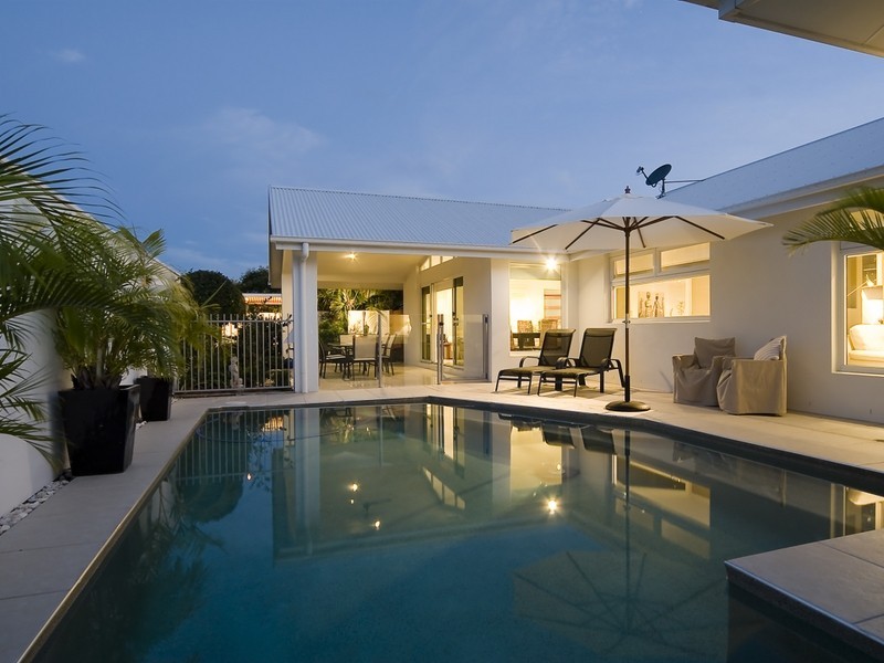 17 Veerings Crescent, Twin Waters QLD 4564