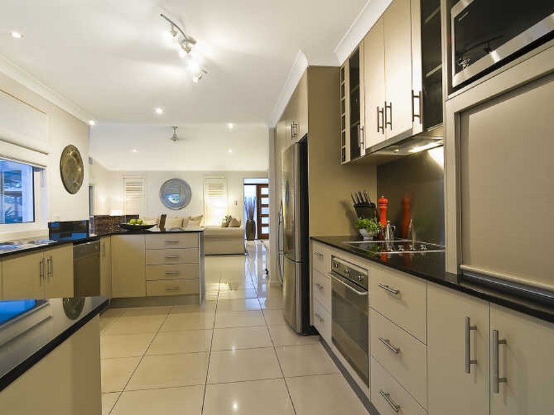 17 Veerings Crescent, Twin Waters QLD 4564