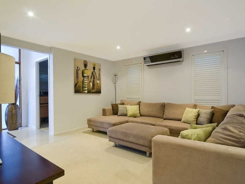 17 Veerings Crescent, Twin Waters QLD 4564