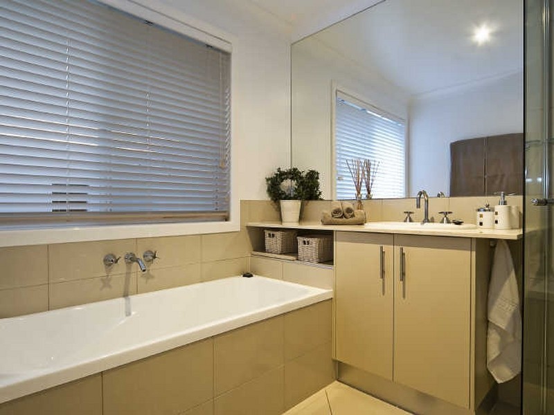 17 Veerings Crescent, Twin Waters QLD 4564