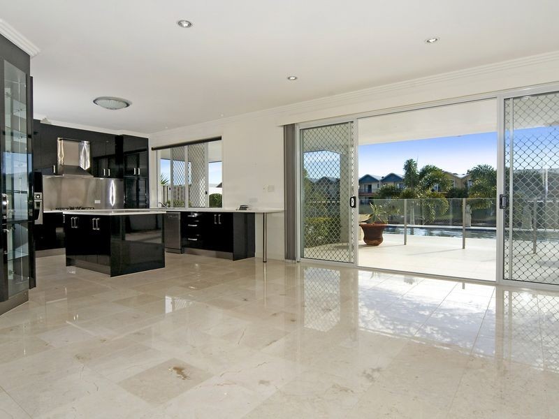 77 Prestwick Drive, Twin Waters QLD 4564