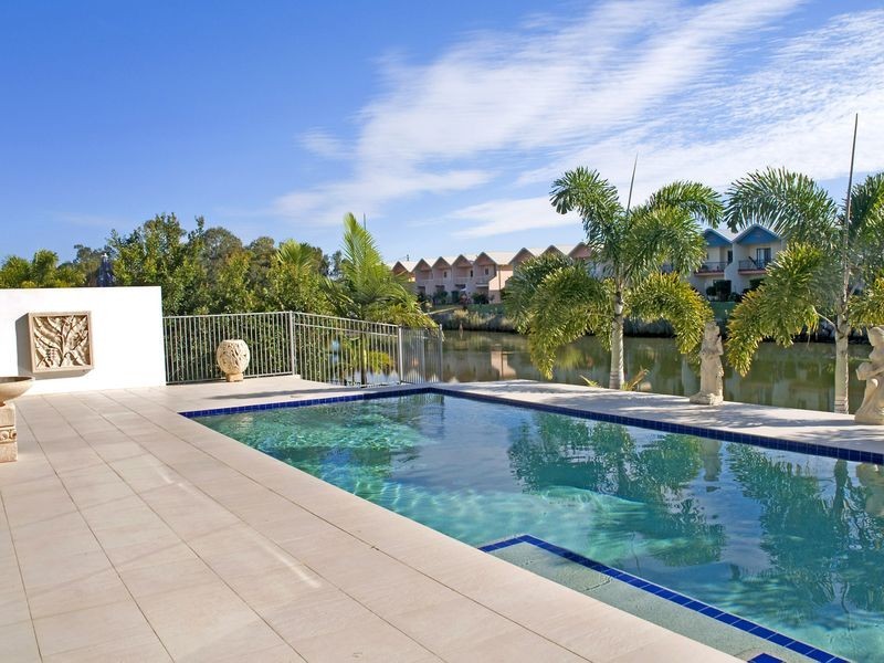 77 Prestwick Drive, Twin Waters QLD 4564