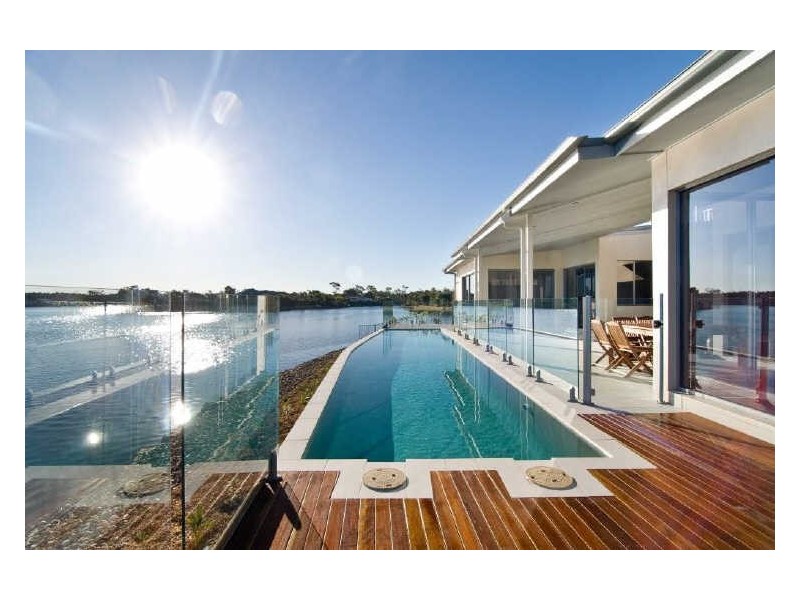 Twin Waters QLD 4564