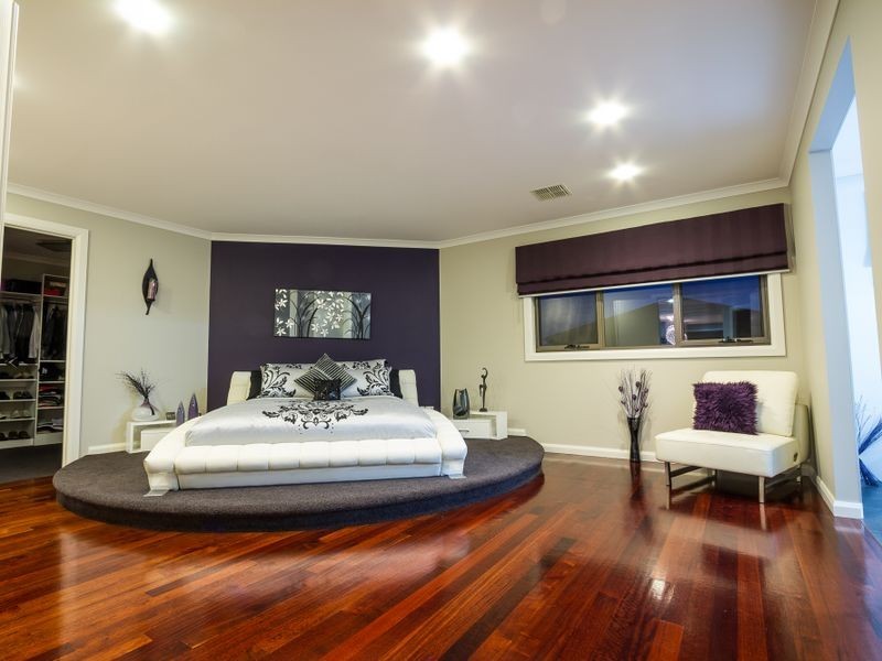 17 Bickerton Way, Roxburgh Park VIC 3064