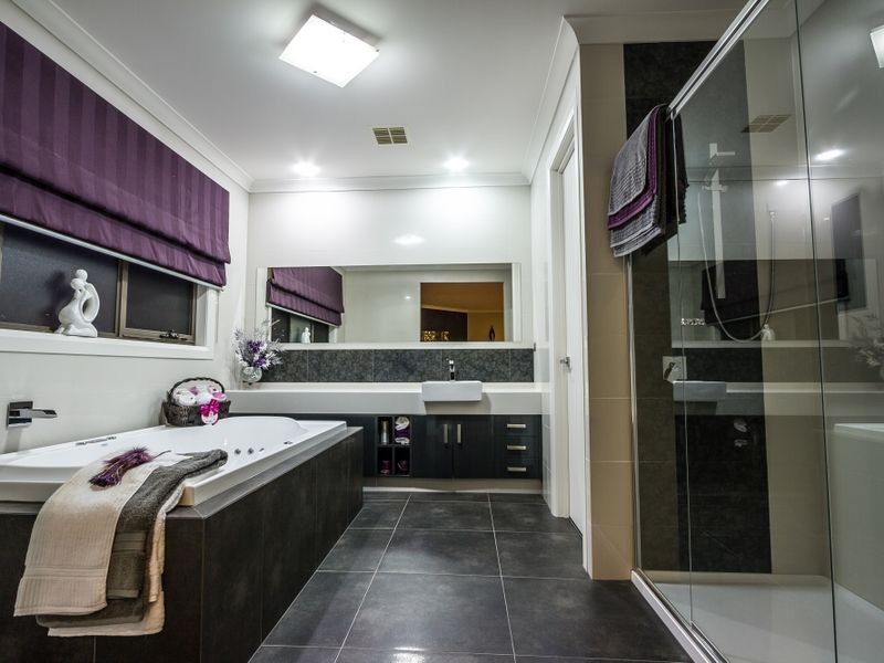 17 Bickerton Way, Roxburgh Park VIC 3064