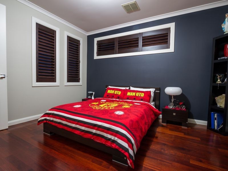 17 Bickerton Way, Roxburgh Park VIC 3064