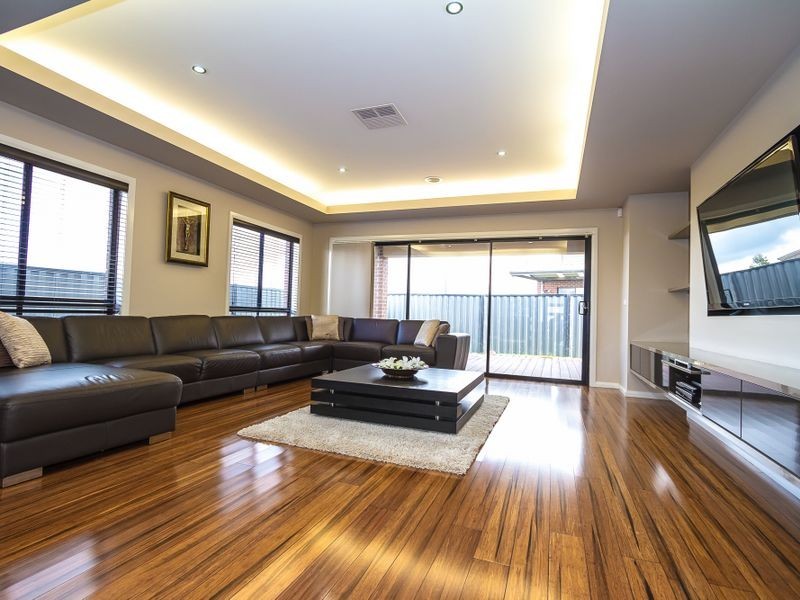 3 Westbury Parkway, Roxburgh Park VIC 3064
