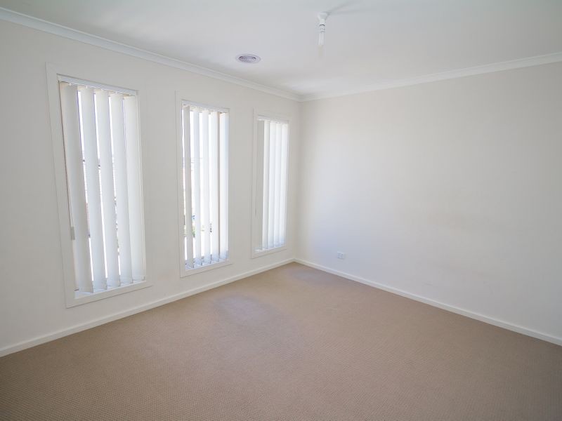 14 David Circuit, Hillside VIC 3037