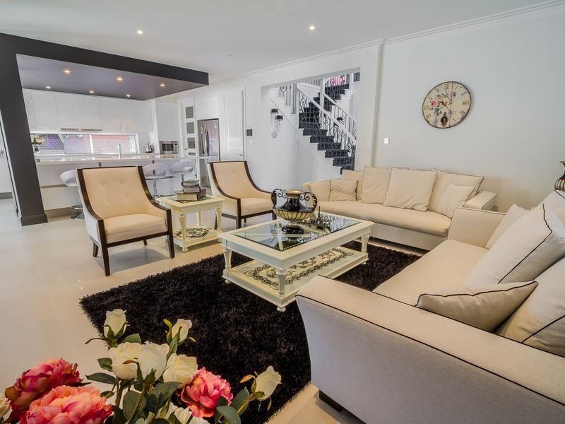 31 Helmsdale Crescent, Greenvale VIC 3059