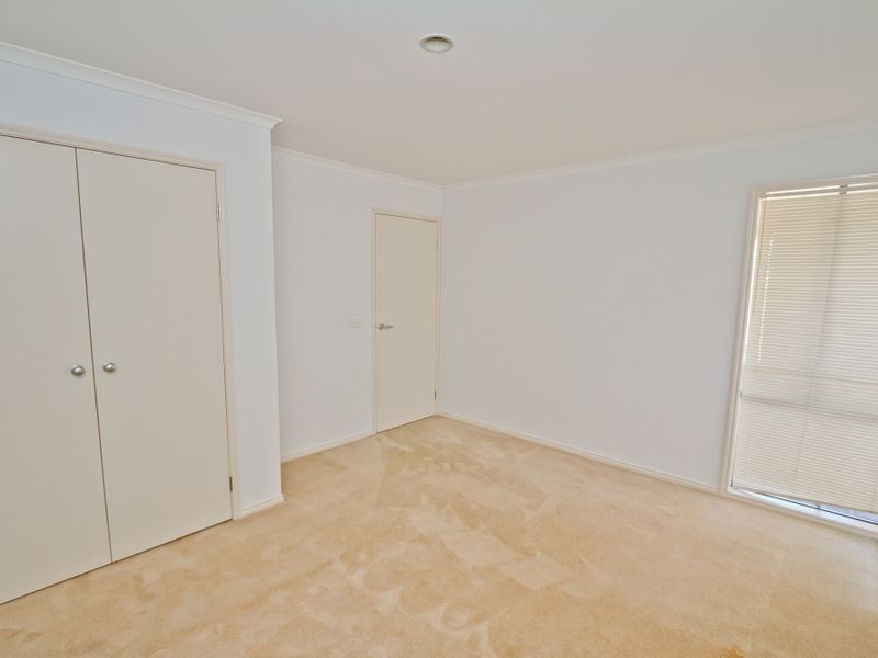 18 Marne Drive, Roxburgh Park VIC 3064