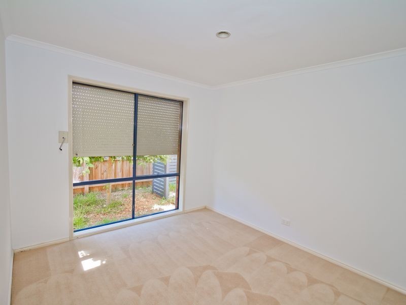 18 Marne Drive, Roxburgh Park VIC 3064