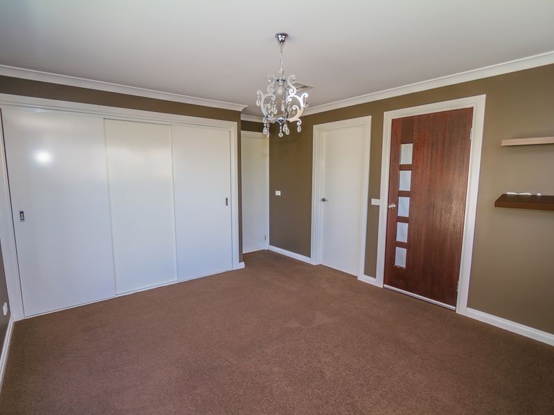 10 Grosvenor Square, Craigieburn VIC 3064
