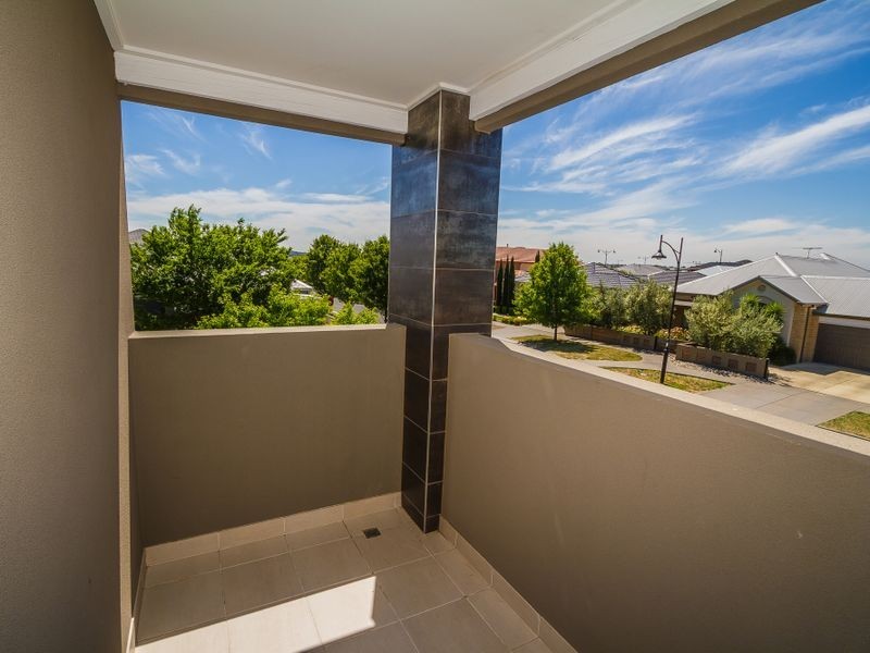 10 Grosvenor Square, Craigieburn VIC 3064