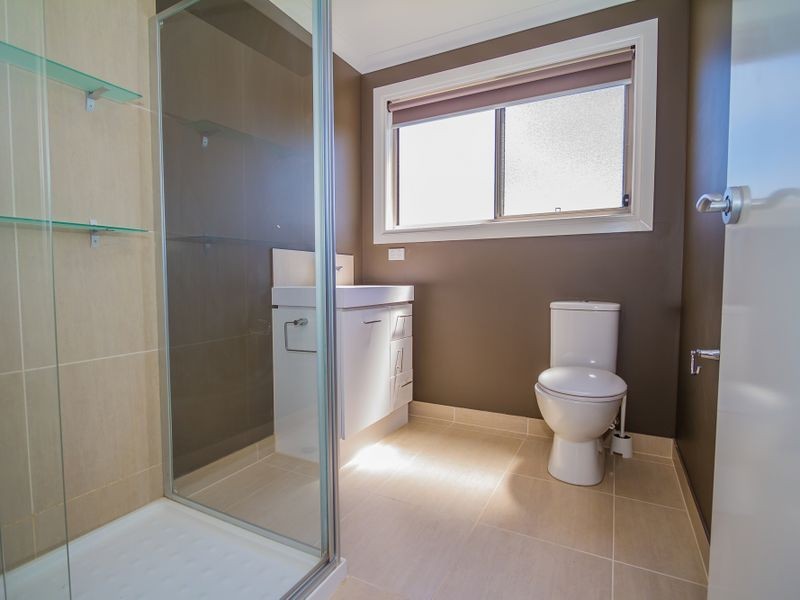 10 Grosvenor Square, Craigieburn VIC 3064