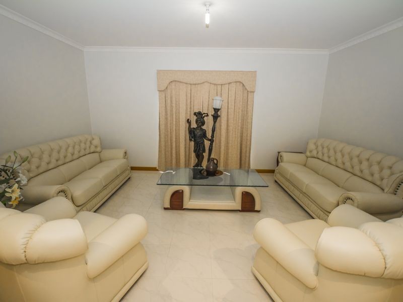 3 Wise Way, Roxburgh Park VIC 3064