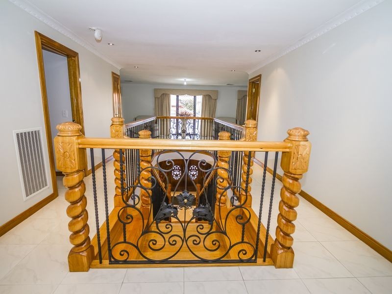 3 Wise Way, Roxburgh Park VIC 3064