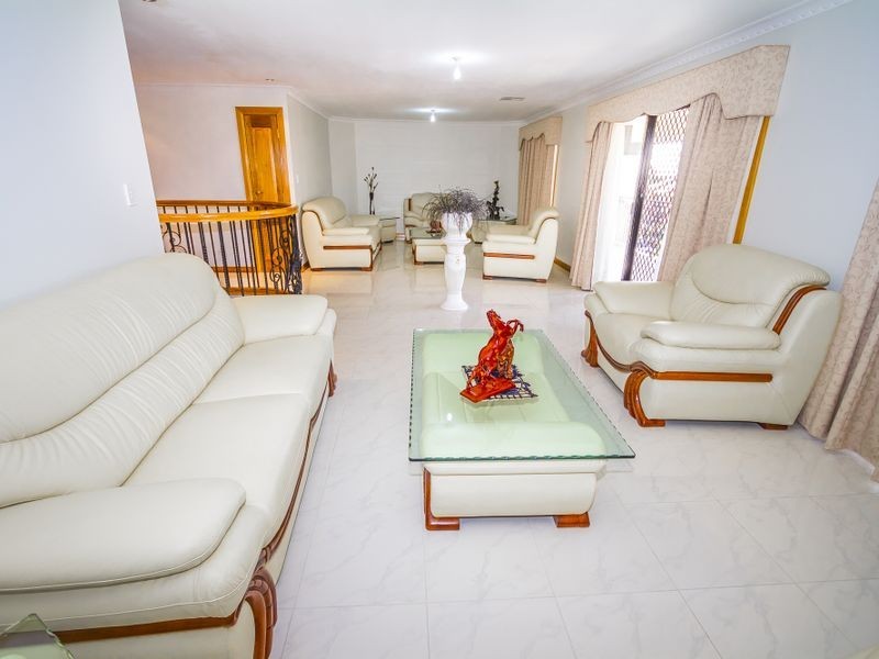 3 Wise Way, Roxburgh Park VIC 3064