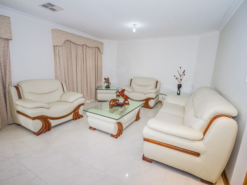 3 Wise Way, Roxburgh Park VIC 3064