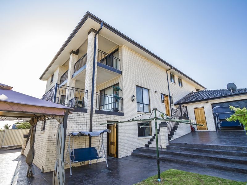 3 Wise Way, Roxburgh Park VIC 3064