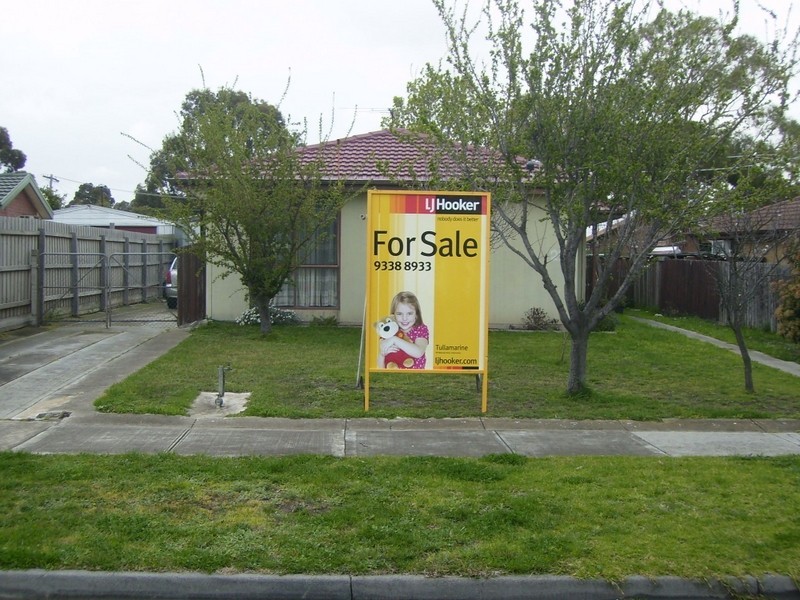 22 Woodburn Crescent, Meadow Heights VIC 3048