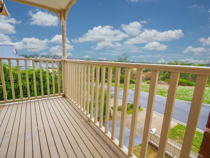 5 Woodbine Close, Craigieburn VIC 3064