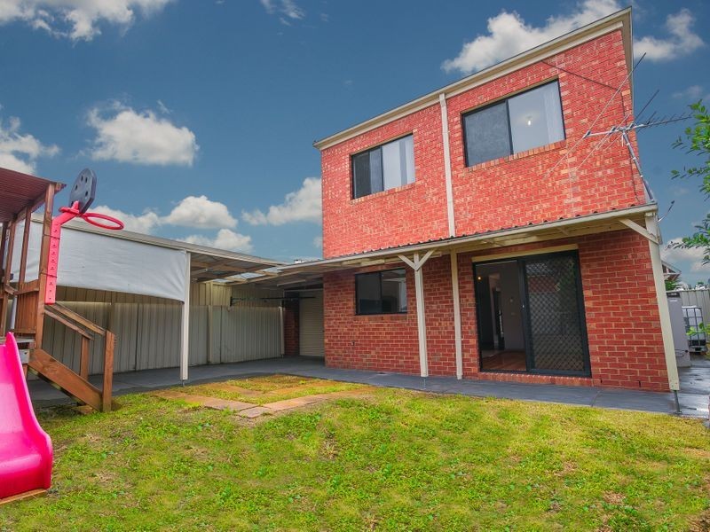 5 Woodbine Close, Craigieburn VIC 3064