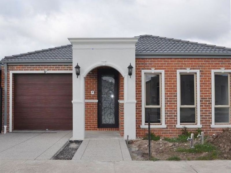 6 Viewside Crescent, Craigieburn VIC 3064
