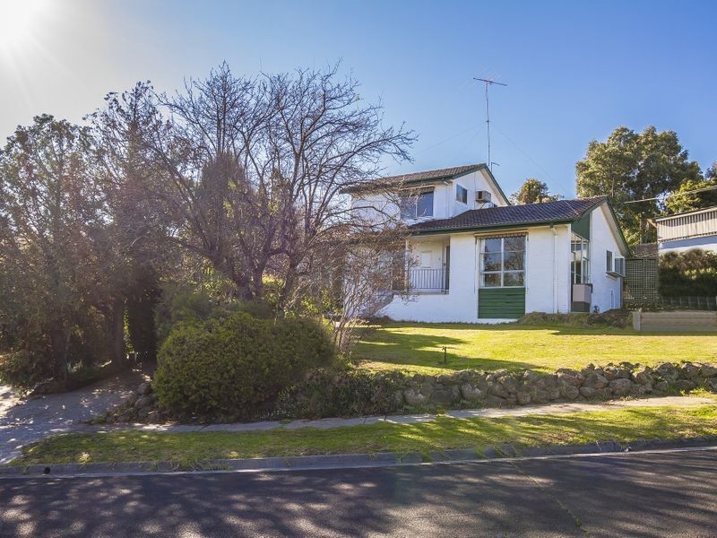 48 Lorraine Cresent, Jacana VIC 3047