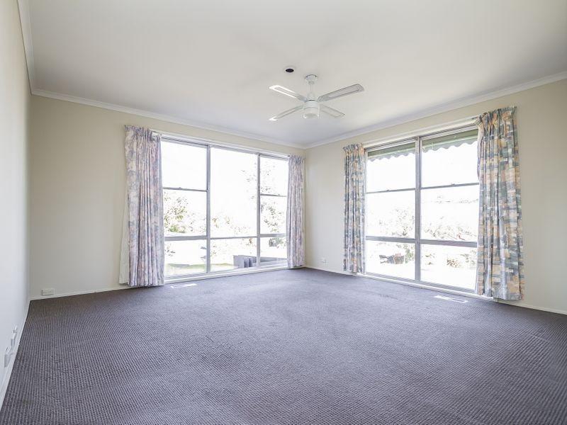 48 Lorraine Cresent, Jacana VIC 3047