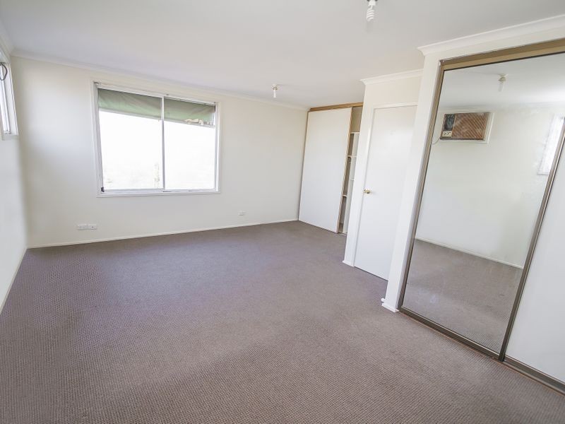 48 Lorraine Cresent, Jacana VIC 3047