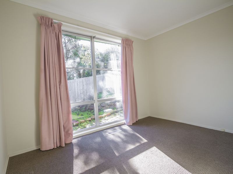 48 Lorraine Cresent, Jacana VIC 3047