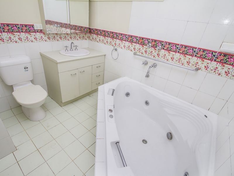 48 Lorraine Cresent, Jacana VIC 3047