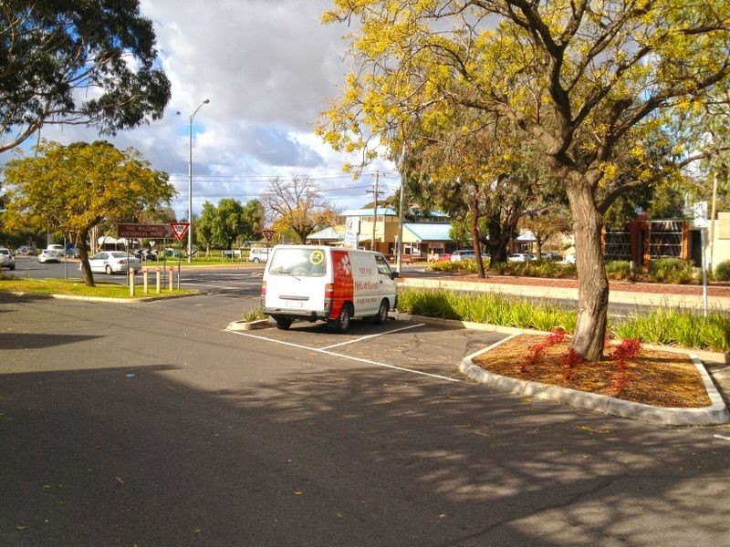 2/250 High Street, Melton VIC 3337