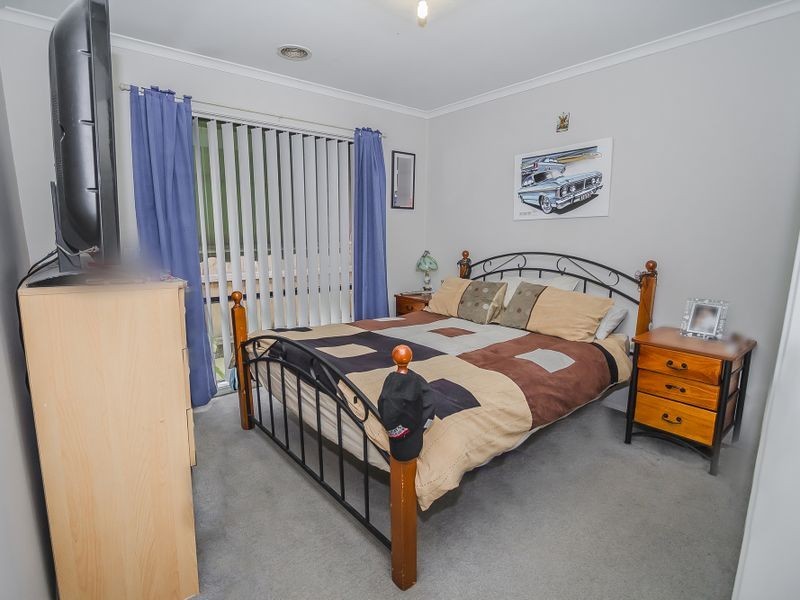 17 Marne Drive, Roxburgh Park VIC 3064